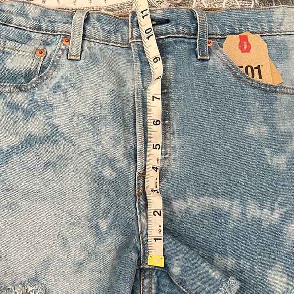 Levi’s 501 Acid wash shorts - Picture 8 of 9